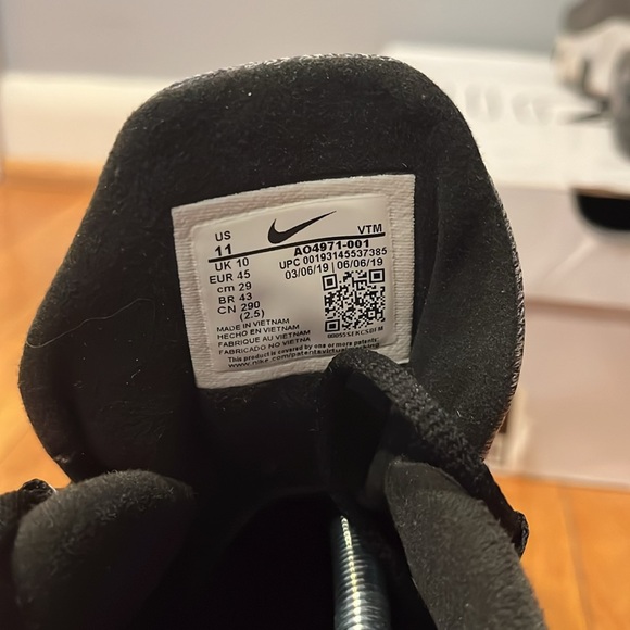 NIKE AIR MAX 270 REACT - Picture 7 of 9